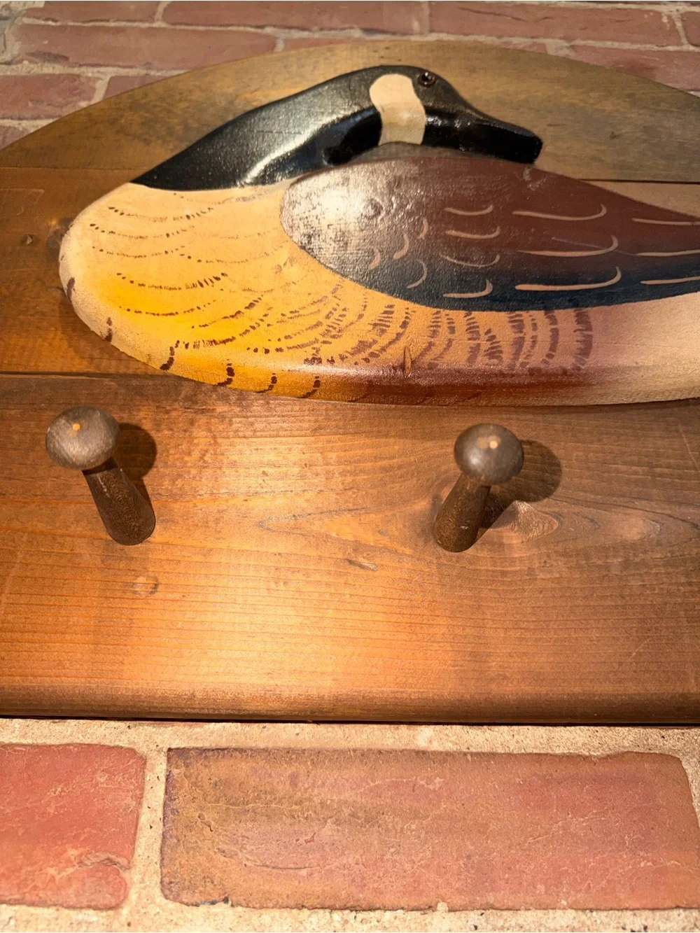 Rustic Wild Duck / Goose Wall Hook Hanging Rack in Brown and Yellow